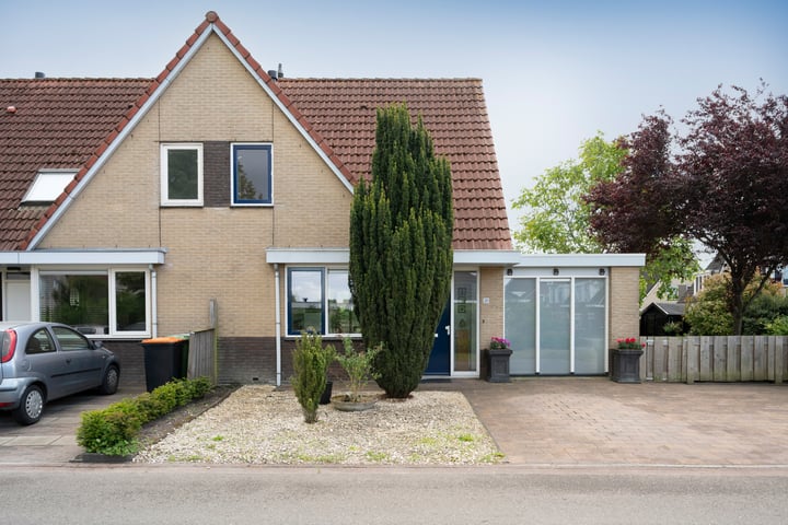 Azurietdreef 26 in Emmen
