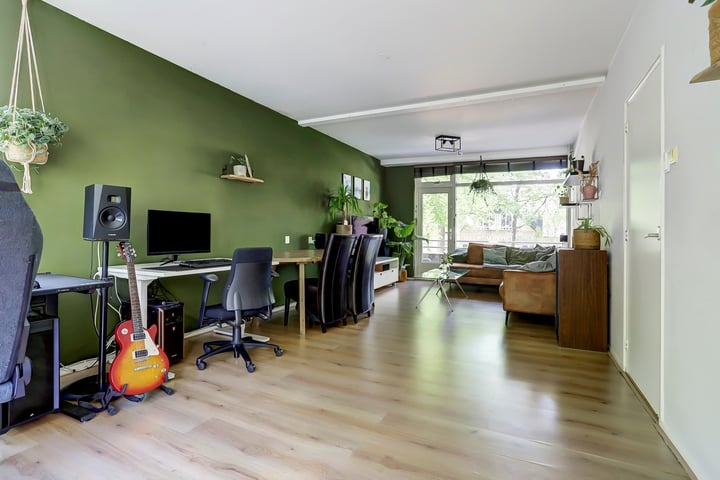Photo of property Azuurweg 238, Tilburg