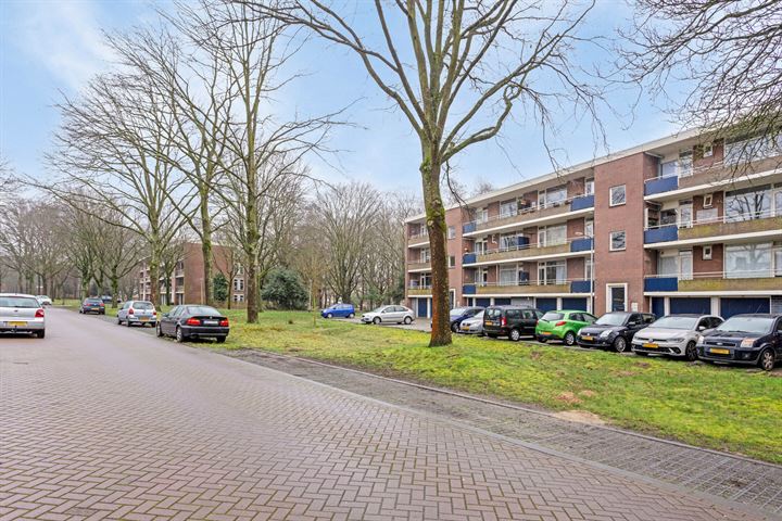 Azuurweg 268 in Tilburg