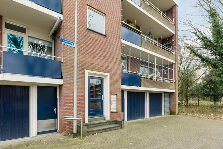 Azuurweg 290 in Tilburg