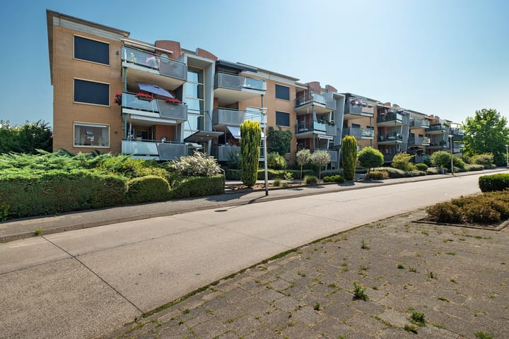 B.A.A. Engelbertinklaan 80 in Oldenzaal photo