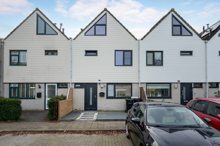 B. Merkelbachstraat 3 in Almere