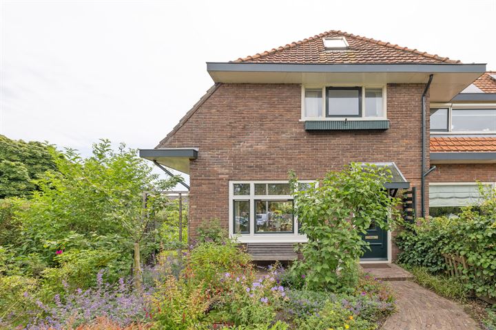 B. van Rooijenstraat 26 in Naarden