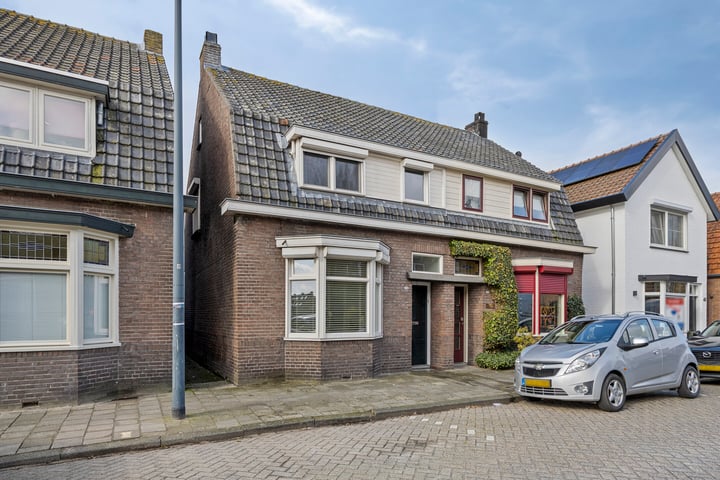 Baardwijksestraat 52 in Waalwijk