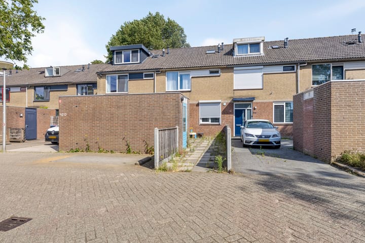 Baarsveen 418 in Spijkenisse