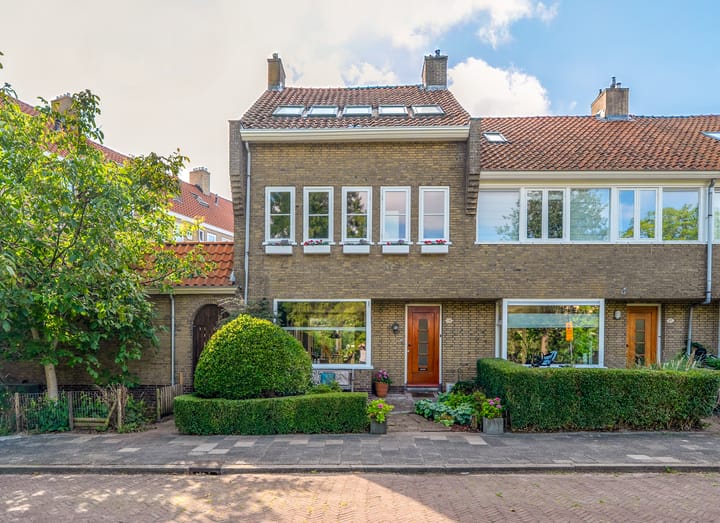 Bachkade 18 in Groningen photo
