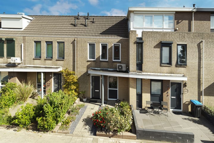 Bachlaan 11 in Barendrecht foto