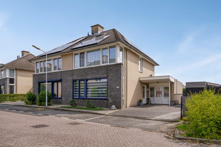 Photo of property Bachlaan 11, Hulst
