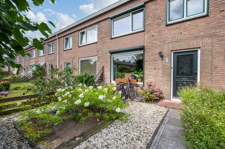 Photo of property Bachlaan 4, Apeldoorn