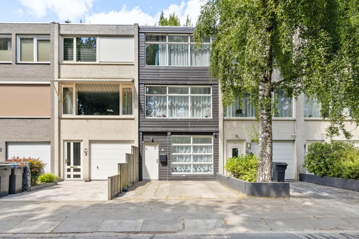 Photo of property Bachlaan 50, Tilburg