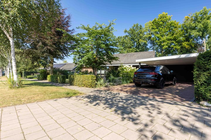 Bachlaan 8 in Enschede