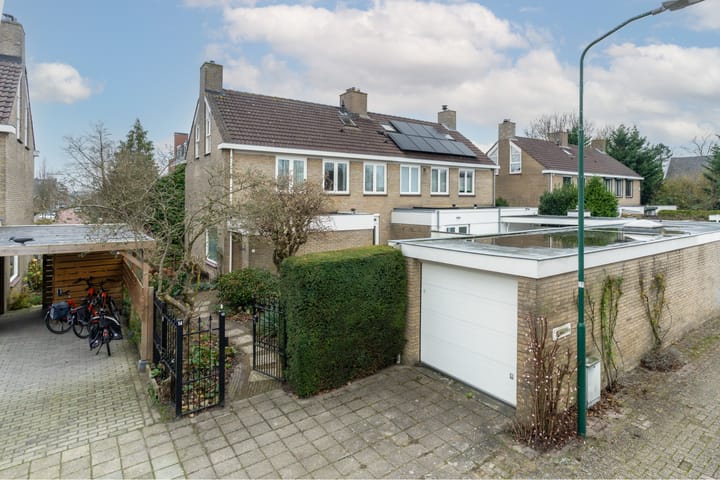 Bachplein 12 in Maarssen