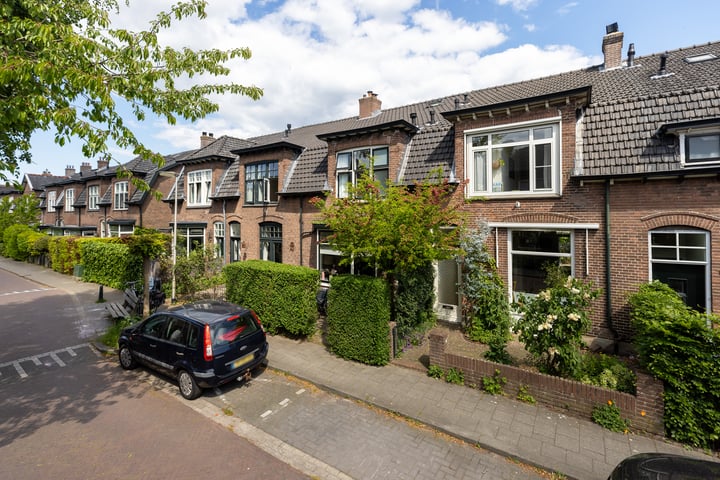 Badhuislaan 27 in Bussum