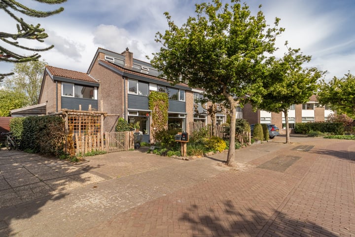 Baetenburg 8 in Heiloo