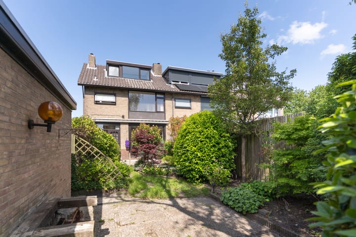 Photo of property Baljuwweg 7, Zwijndrecht