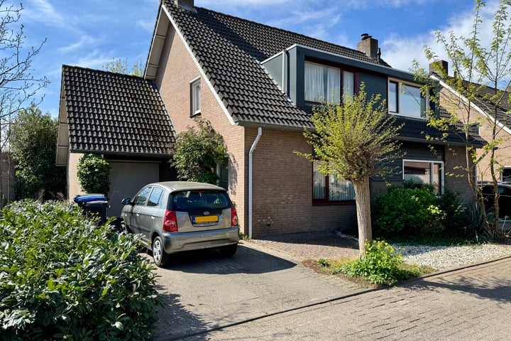 Balsemienberg 15 in Roosendaal