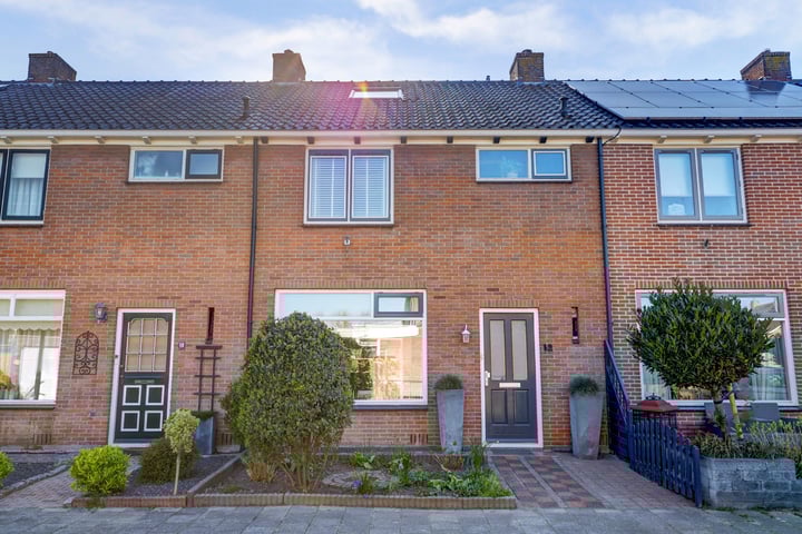 Photo of property Bandstraat 12, Blokker