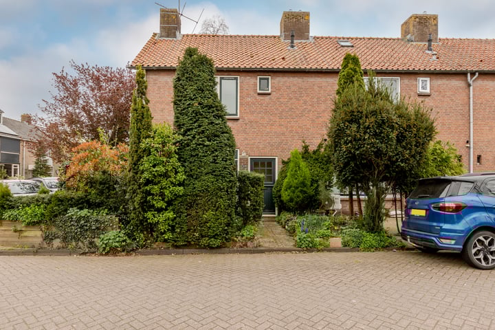 Photo of property Barend van Hoeffstraat 2, Schoonhoven