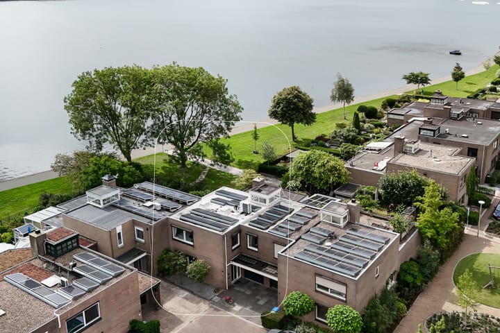 Barnsteenstraat 45 in Alphen aan den Rijn