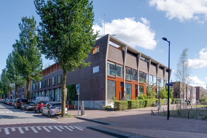 Baron G.A. Tindalplein 24 in Amsterdam