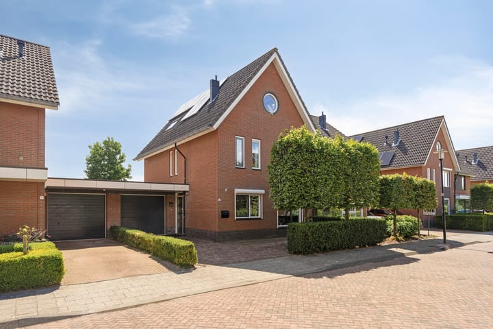 Photo of property Bartholomeus Boschsingel 12, Numansdorp