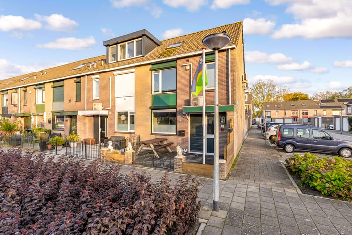 Bartokweg 28 dans Almere photo