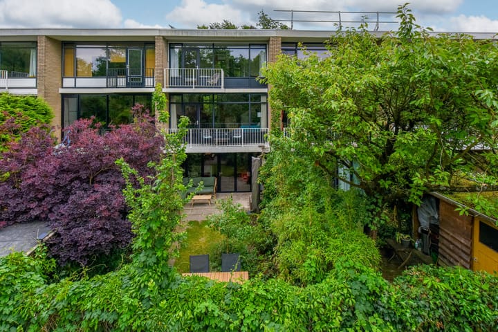 Photo of property Basilicumhof 48, Duivendrecht