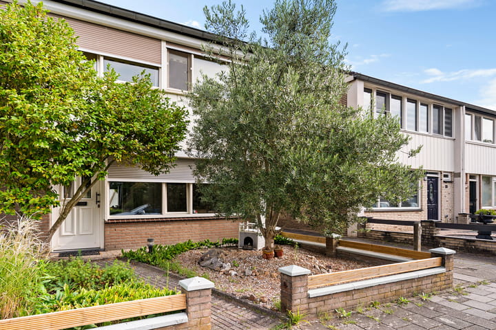Photo of property Basstraat 25, Helmond