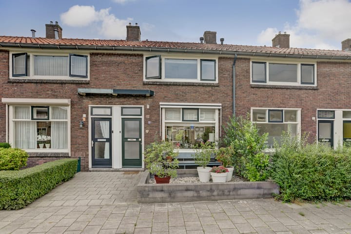 Batjanstraat 47 in Enschede photo