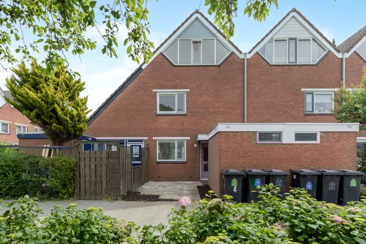 Bazeldijk 4 in Rotterdam