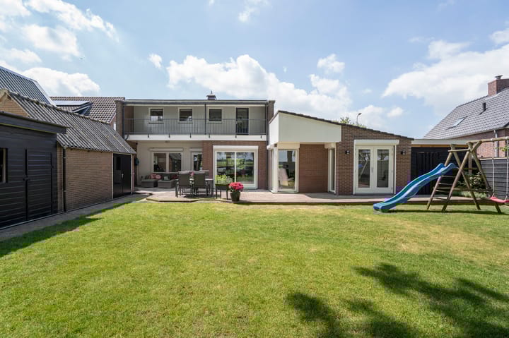 Bazeldijk 57 in Hoogblokland
