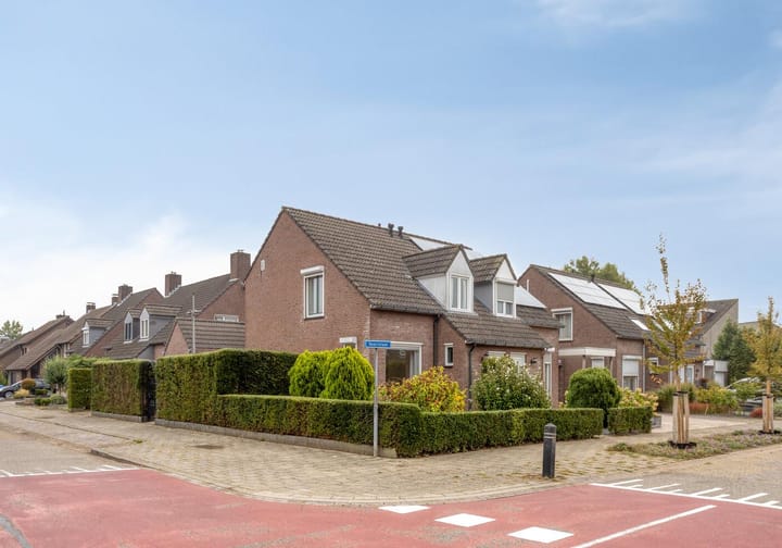 Beatrixlaan 1 in Maasbracht