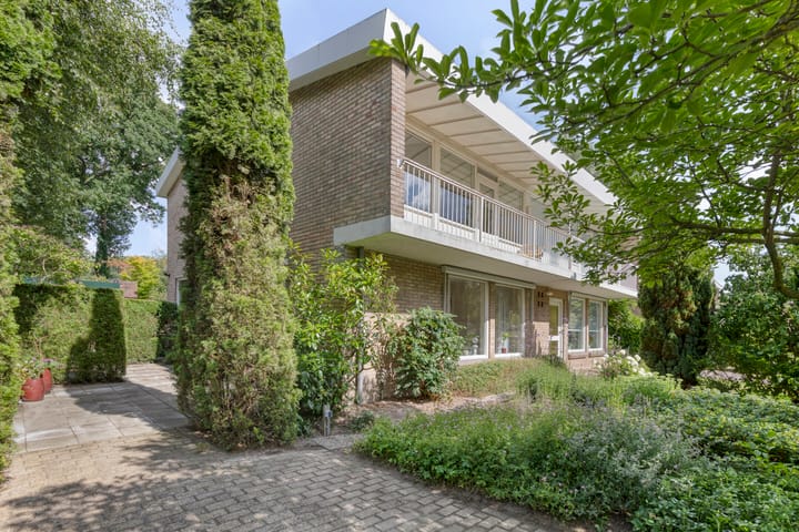 Photo of property Beatrixlaan 10, Haren Gn