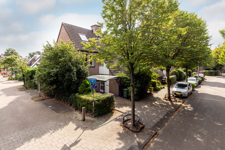 Beatrixplantsoen 48 in Heemstede