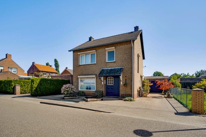 Photo of property Beatrixsingel 11, Vlodrop