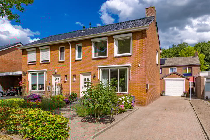 Beatrixstraat 11 in Borger