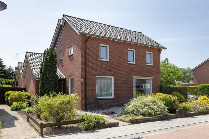 Beatrixstraat 15 in de Lutte