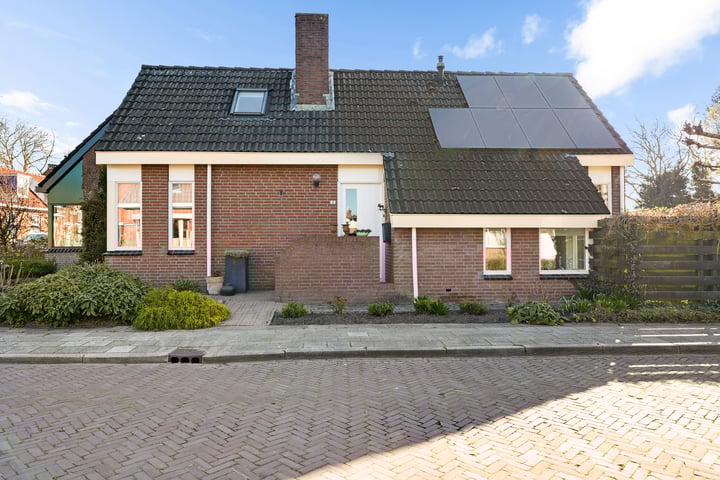 Photo of property Beatrixstraat 2, Oldehove