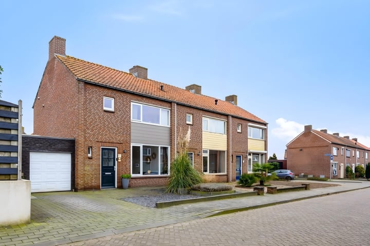 Beatrixstraat 21 in Mill