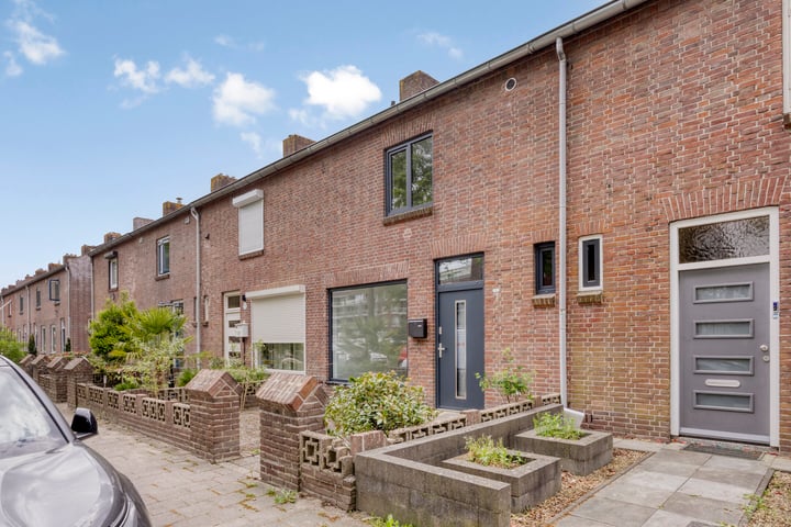 Beatrixstraat 6 in Waalwijk