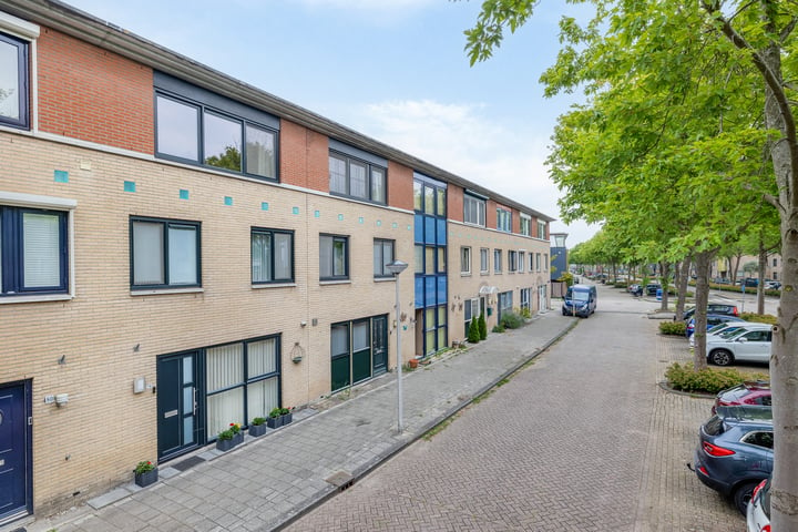 Beb Vuykstraat 78 in Spijkenisse