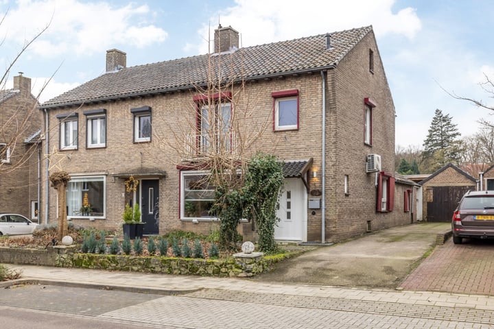 Beekhoverstraat 58 in Geleen