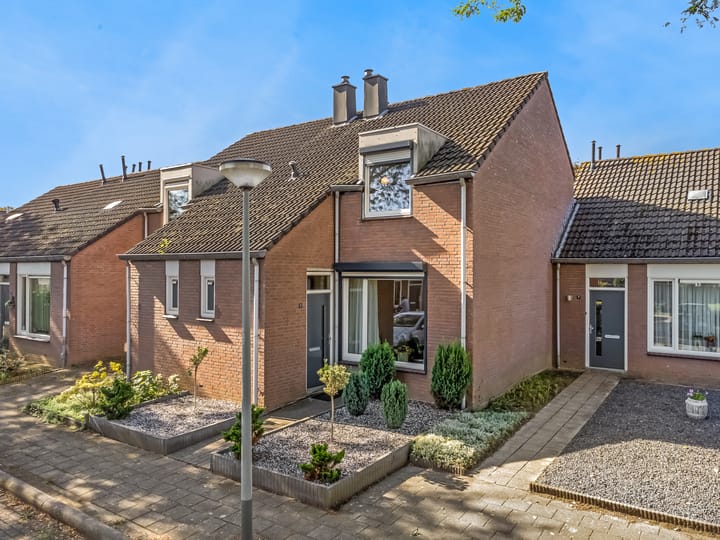 Beeldsnijdererf 7 in Roermond Foto