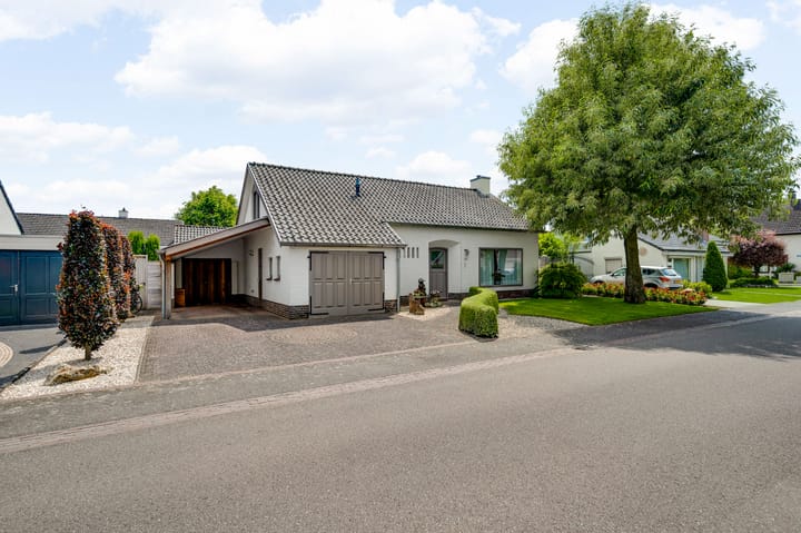 Beeleweg 19 in Stramproy