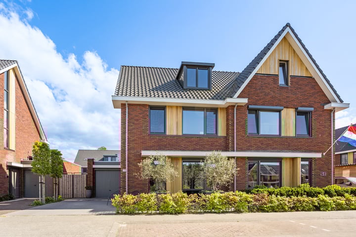 Beemdlaar 22 in Almere foto