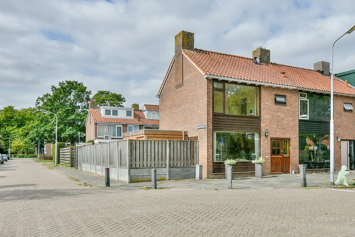 Beemsterstraat 64 in Hoofddorp
