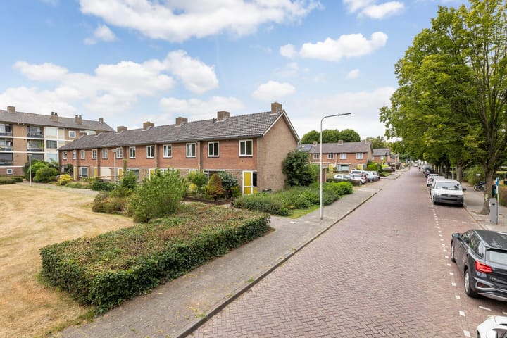 Beethovenlaan 211 in Zwolle foto