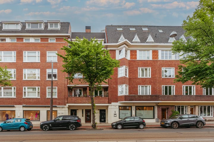 Beethovenstraat 107E in Amsterdam photo