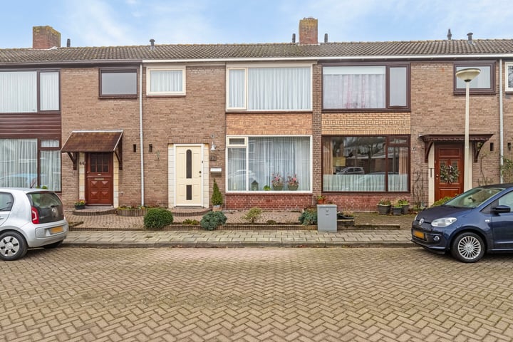 Beethovenstraat 42 in Halsteren