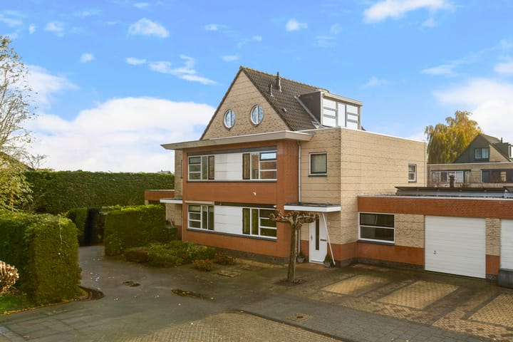 Photo of property Beetsstraat 6, Oud-Beijerland